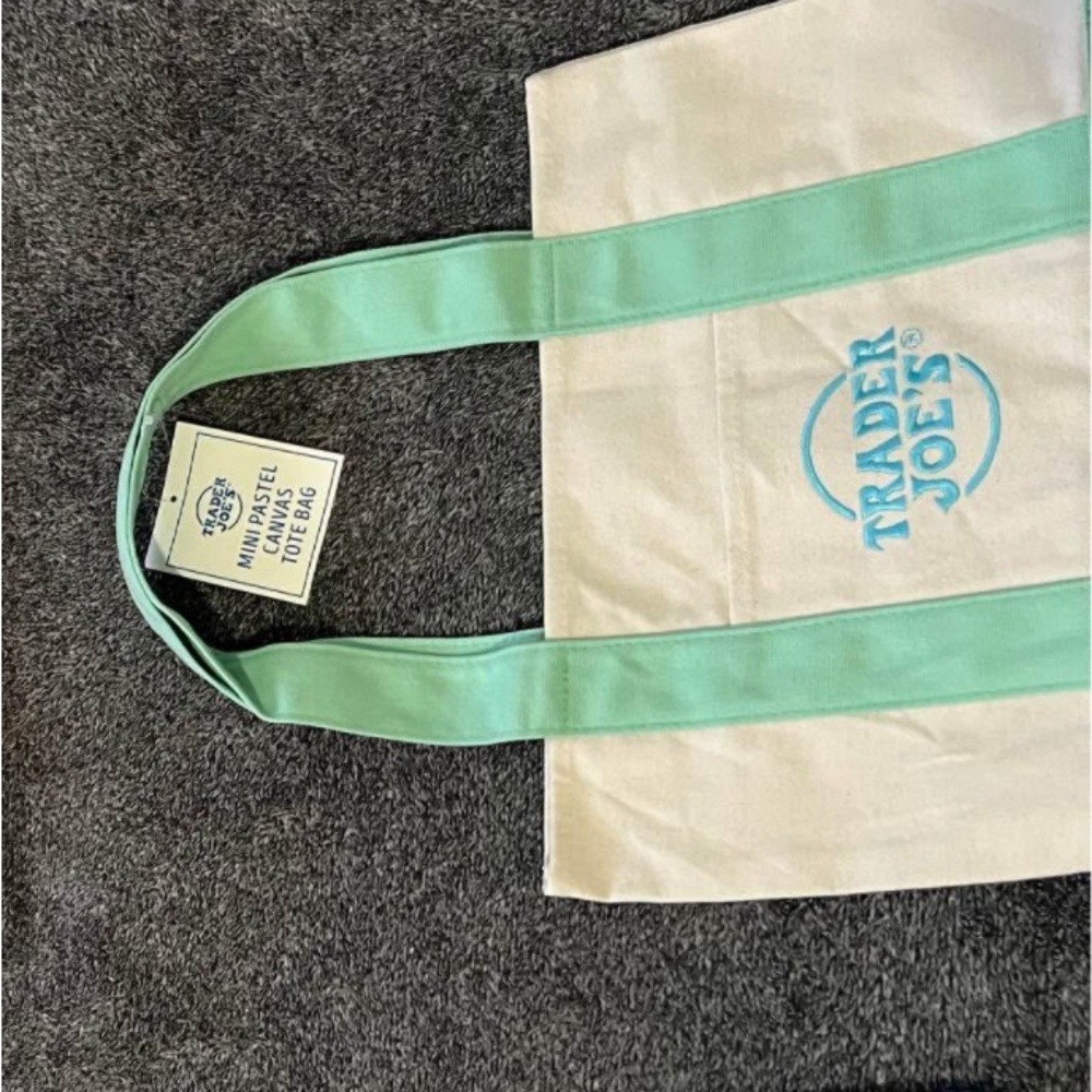Trader Joe’s MINI canvas tote bag! Green - Picture 2 of 4
